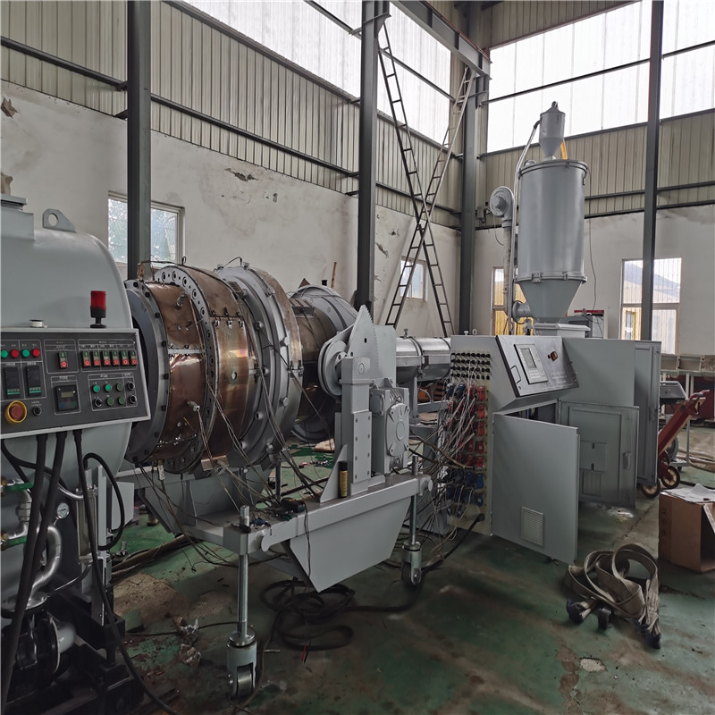 HDPE water pipe production line